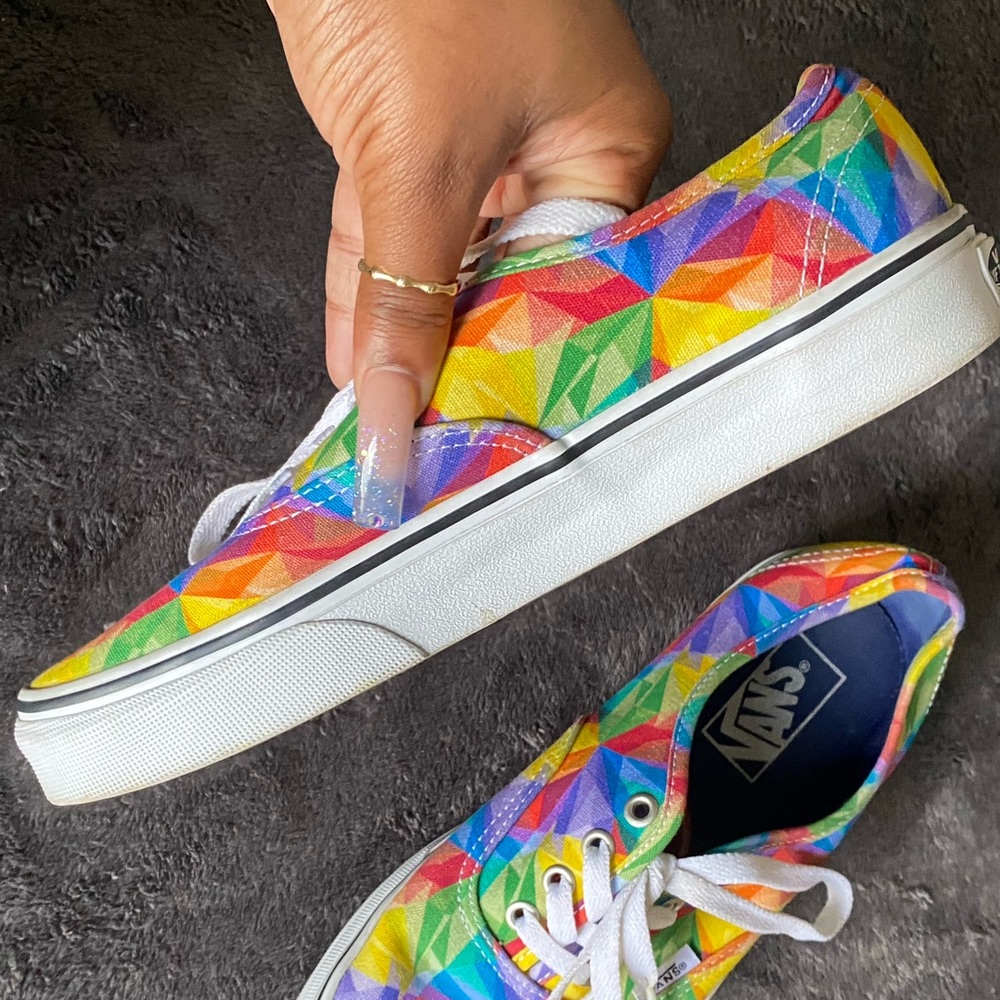 Colorful Vans - Picture 4 of 8